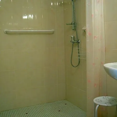 فندق مبيت وإفطار D'hotes Mas La Tardosse برا-دو-مولو-لا-بريست